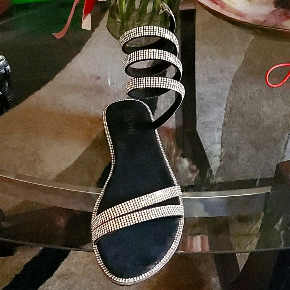 Wrap around the ankle sandal